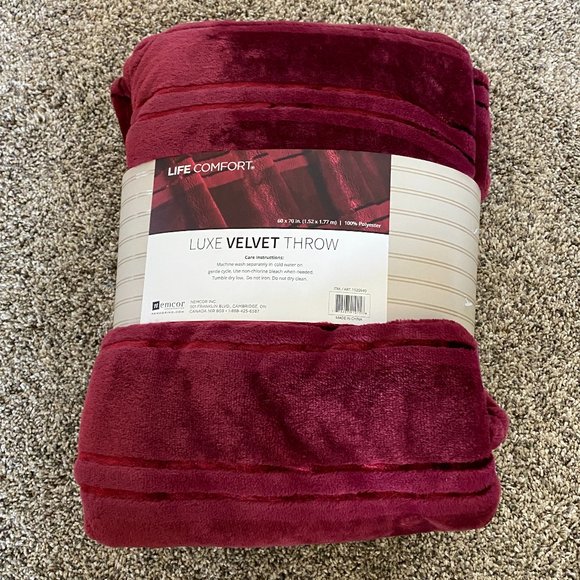 Life Comfort Bedding Nwt Life Comfort Luxe Velvet Throw 6x70in